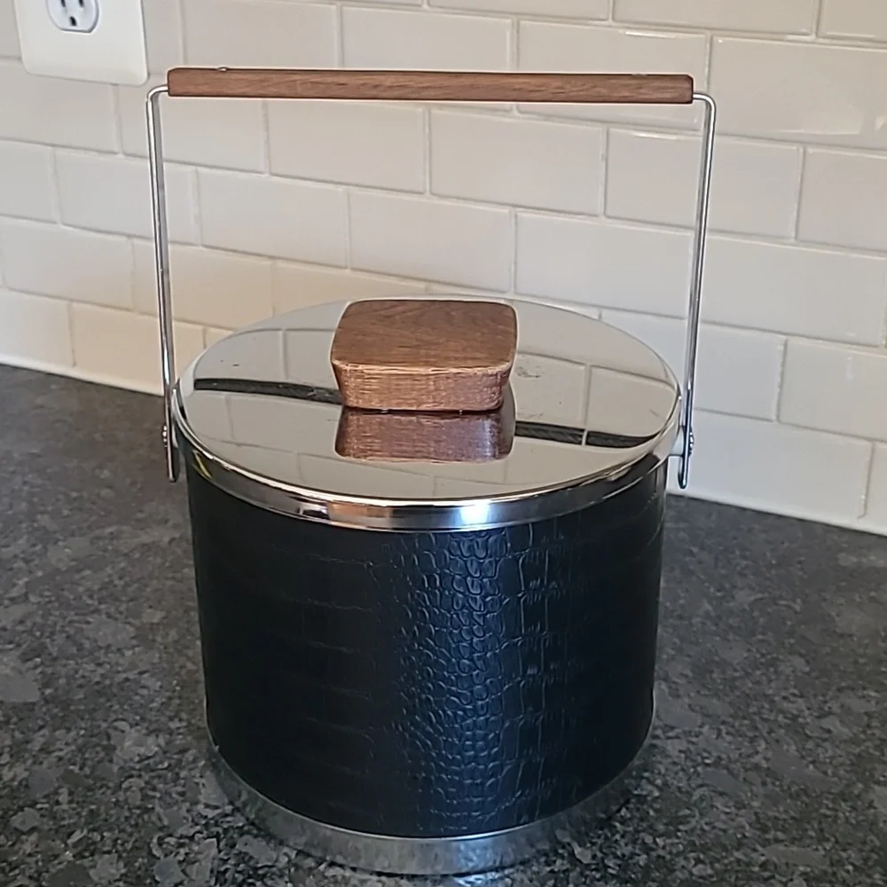 Vintage MCM "Atapco" Ice Bucket - Picture 13 of 14